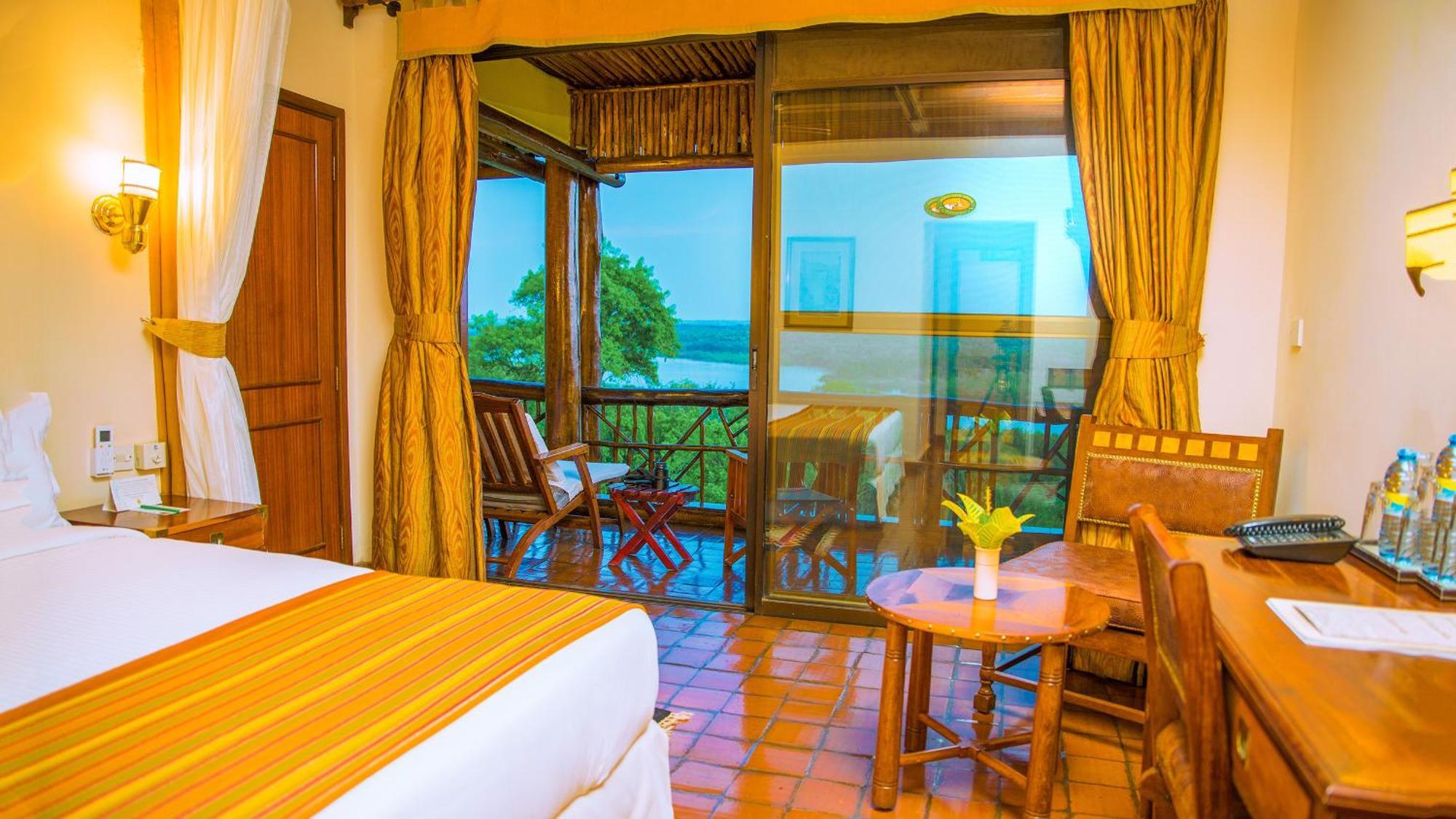 Paraa Safari Lodge Bagian luar foto