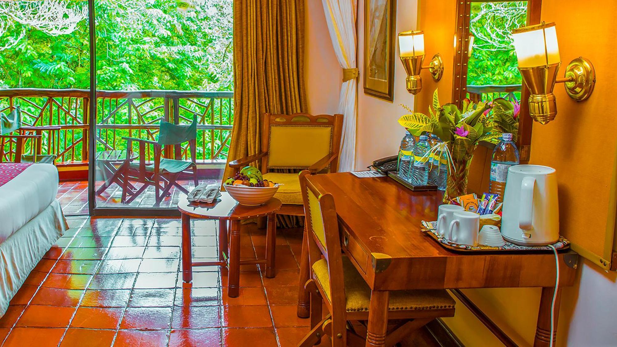 Paraa Safari Lodge Bagian luar foto