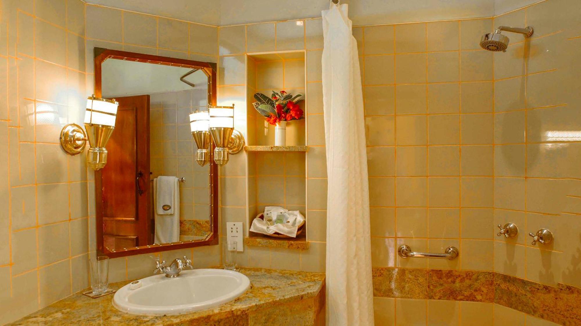 Paraa Safari Lodge Bagian luar foto